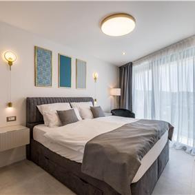 4 bedroom villa with heated pool and sea view in Vinišće, sleeps 8